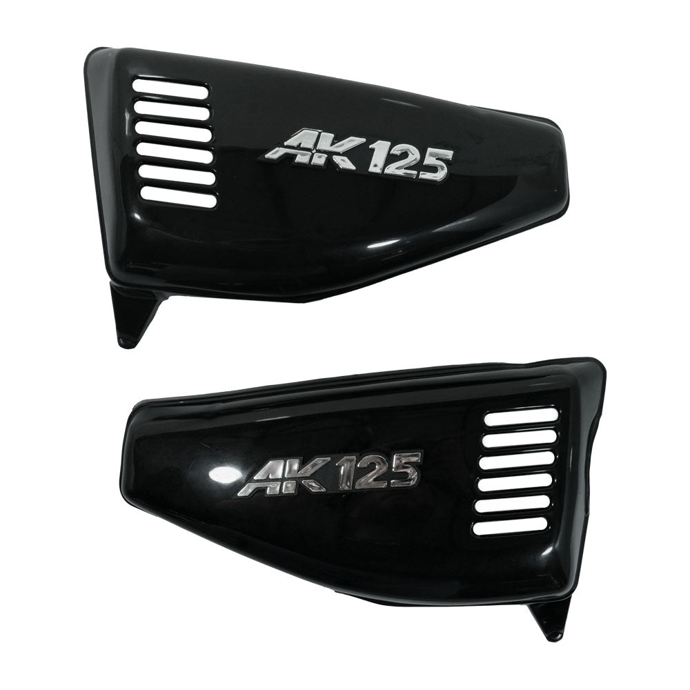 JUEGO TAPA LATERAL AKT-SL/NKD MV CON EMBLEMA NEGRA
